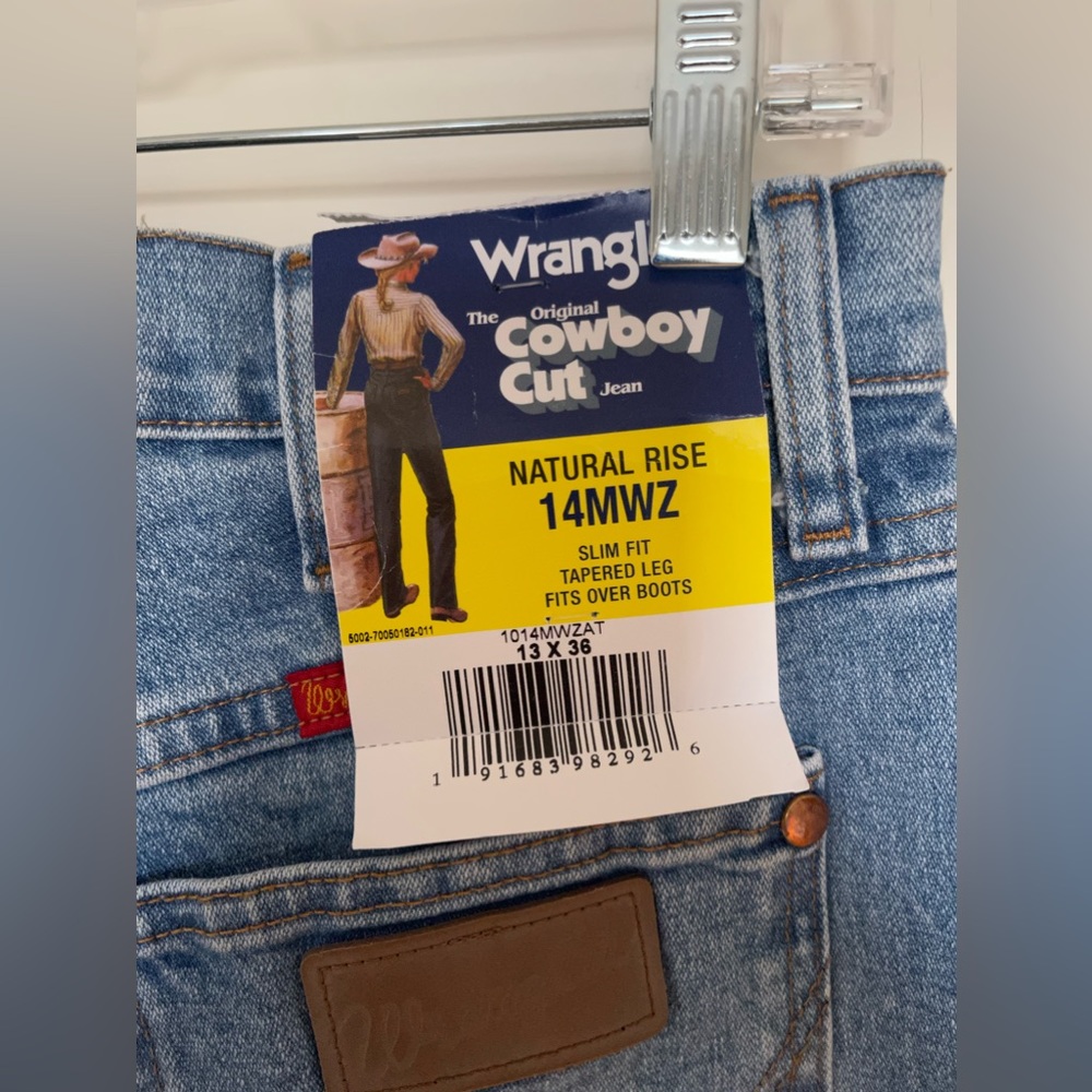 NWT Wrangler: The Cowboy Cut Jean 13x36